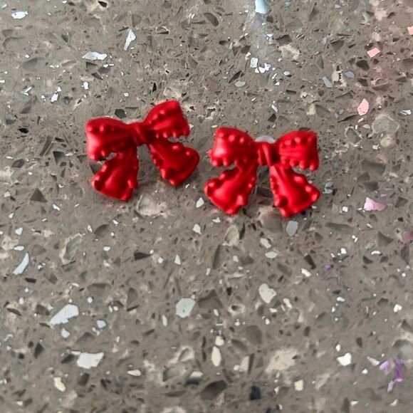 Beautiful Red Bow stud earrings - Picture 1 of 3